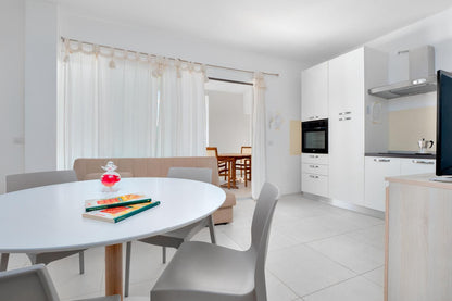 [ APARTMENT SUPERIOR "JACUZZI" GOLFO ARANCI ]