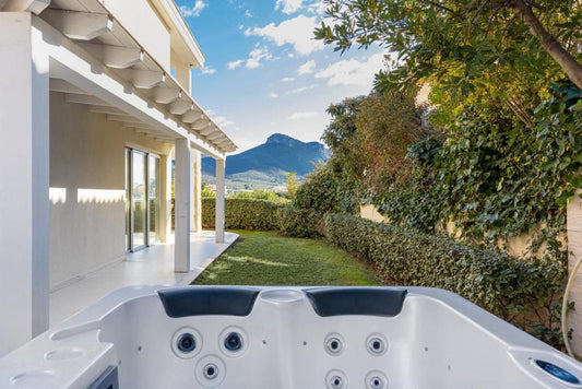[ SUPERIOR VILLA "JACUZZI" GOLFO ARANCI ]