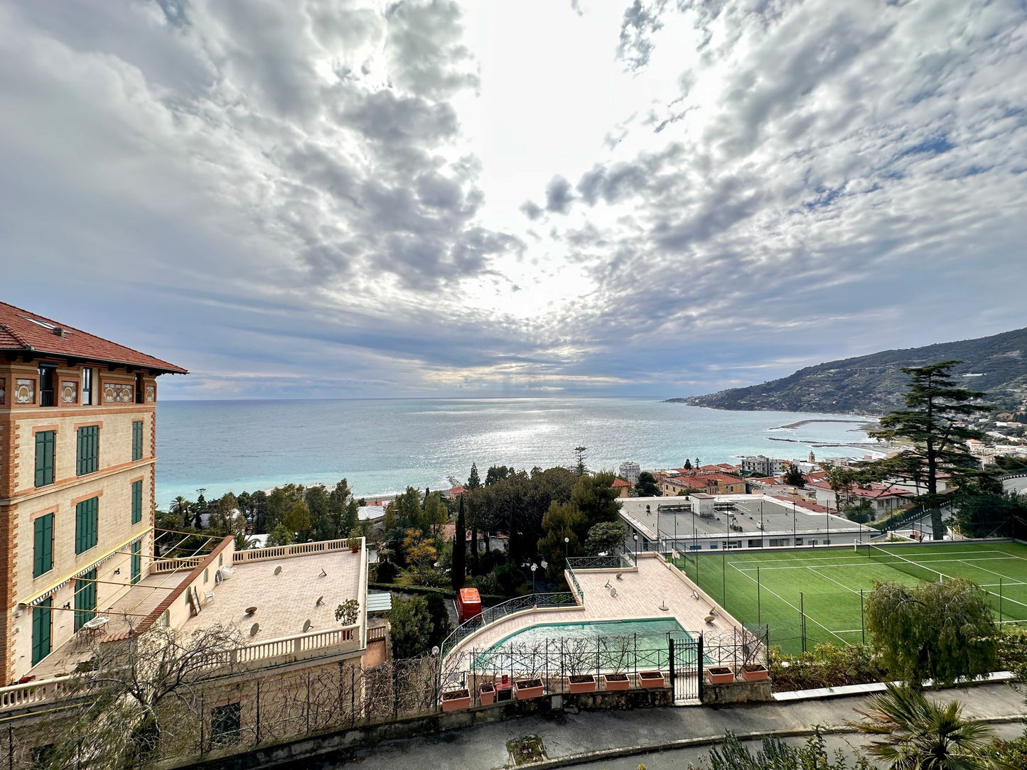 [ "OASI RIVIERA" VISTA MARE // SANREMO ]