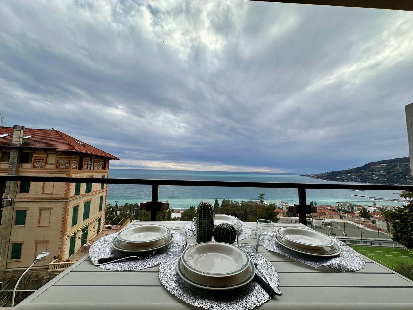[ "OASI RIVIERA" VISTA MARE // SANREMO ]
