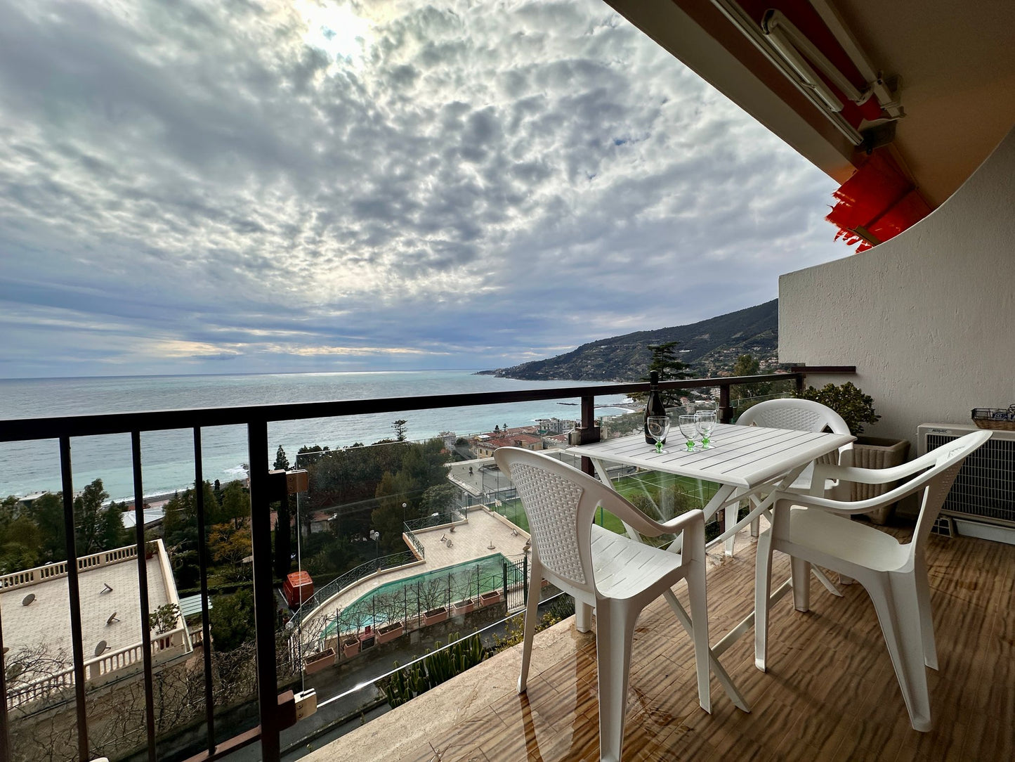 [ "OASI RIVIERA" VISTA MARE // SANREMO ]