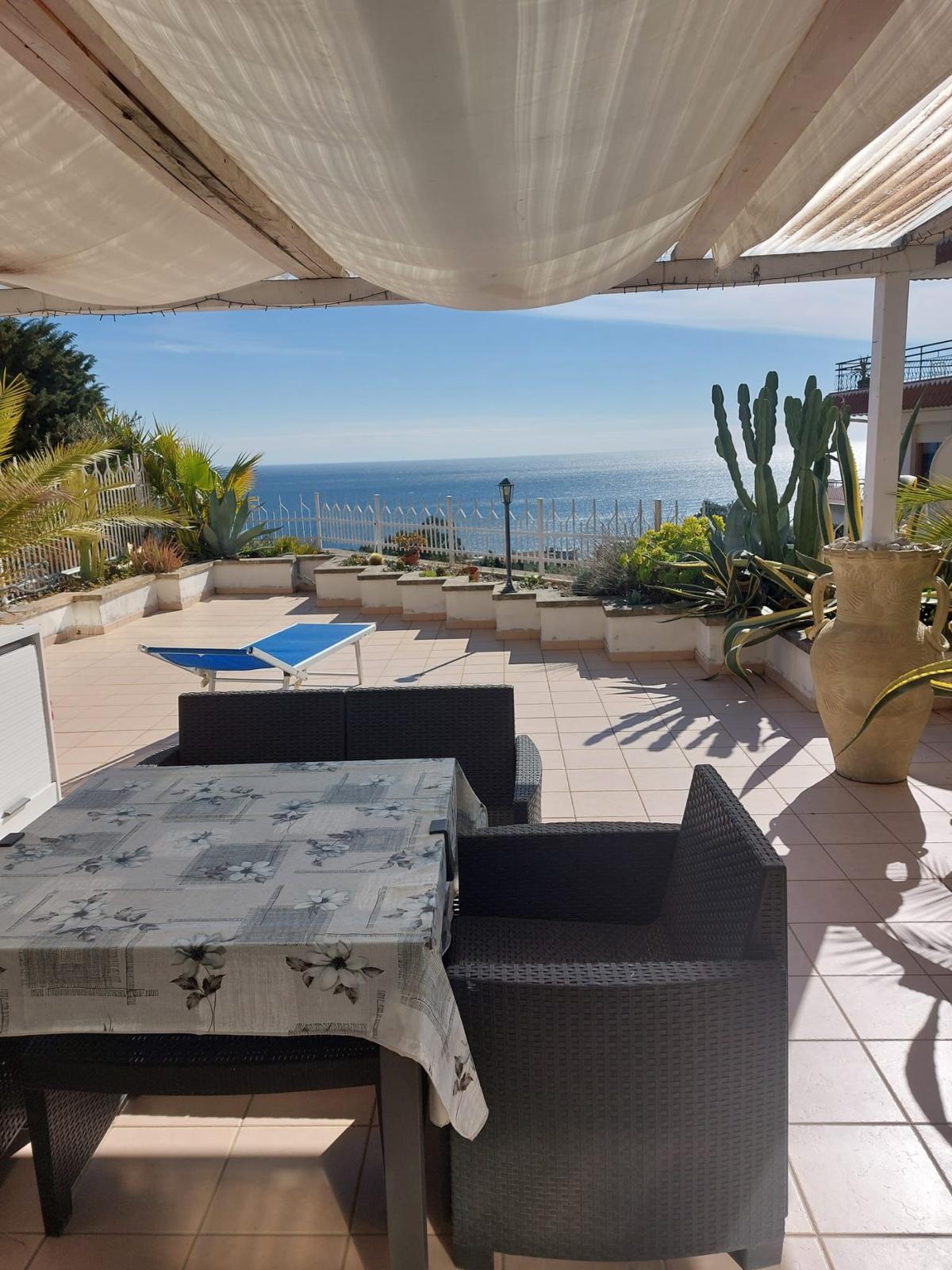[ RESIDENCE "SOLE" CON PISCINA // SANREMO ]