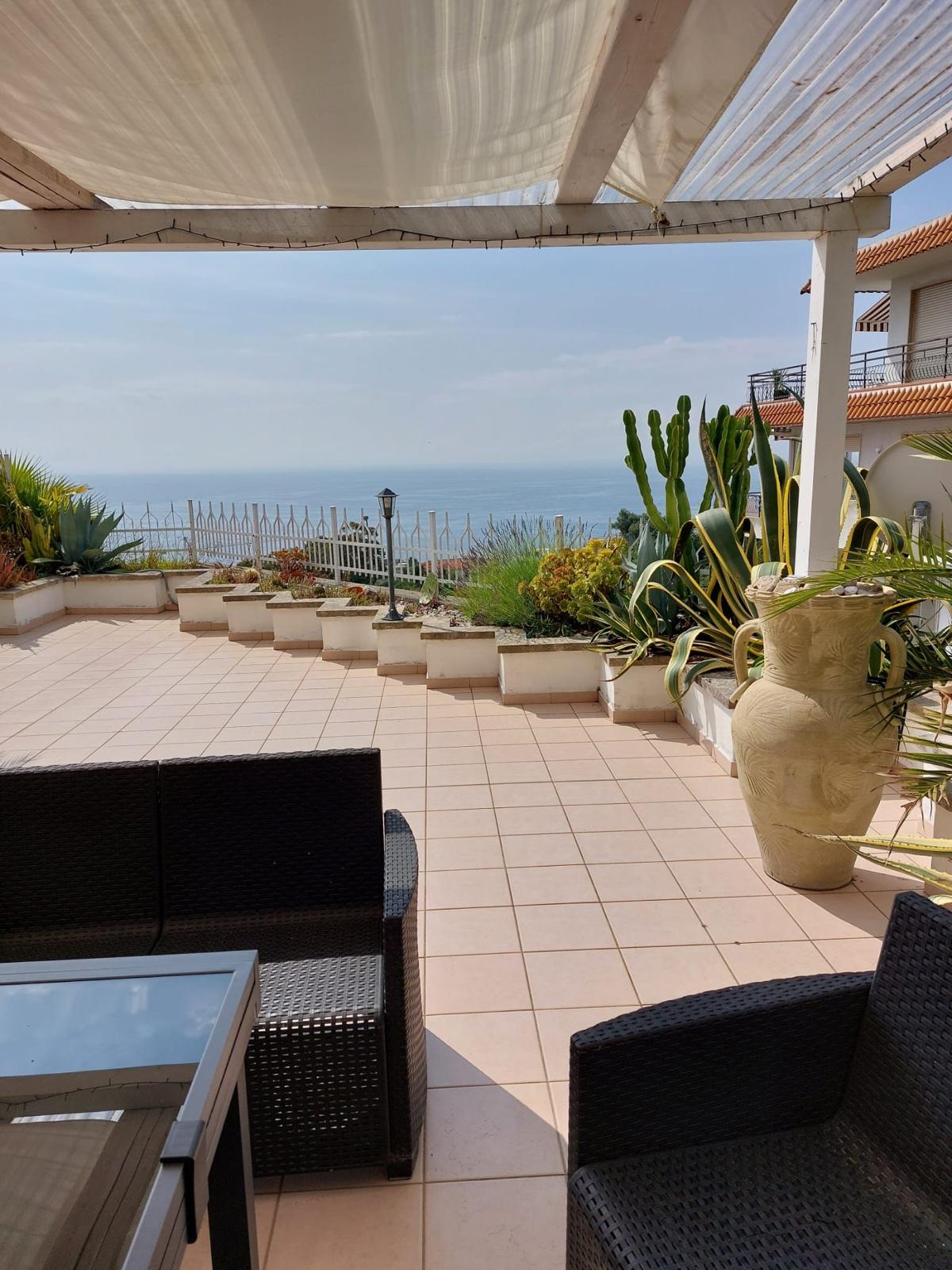 [ RESIDENCE "SOLE" CON PISCINA // SANREMO ]