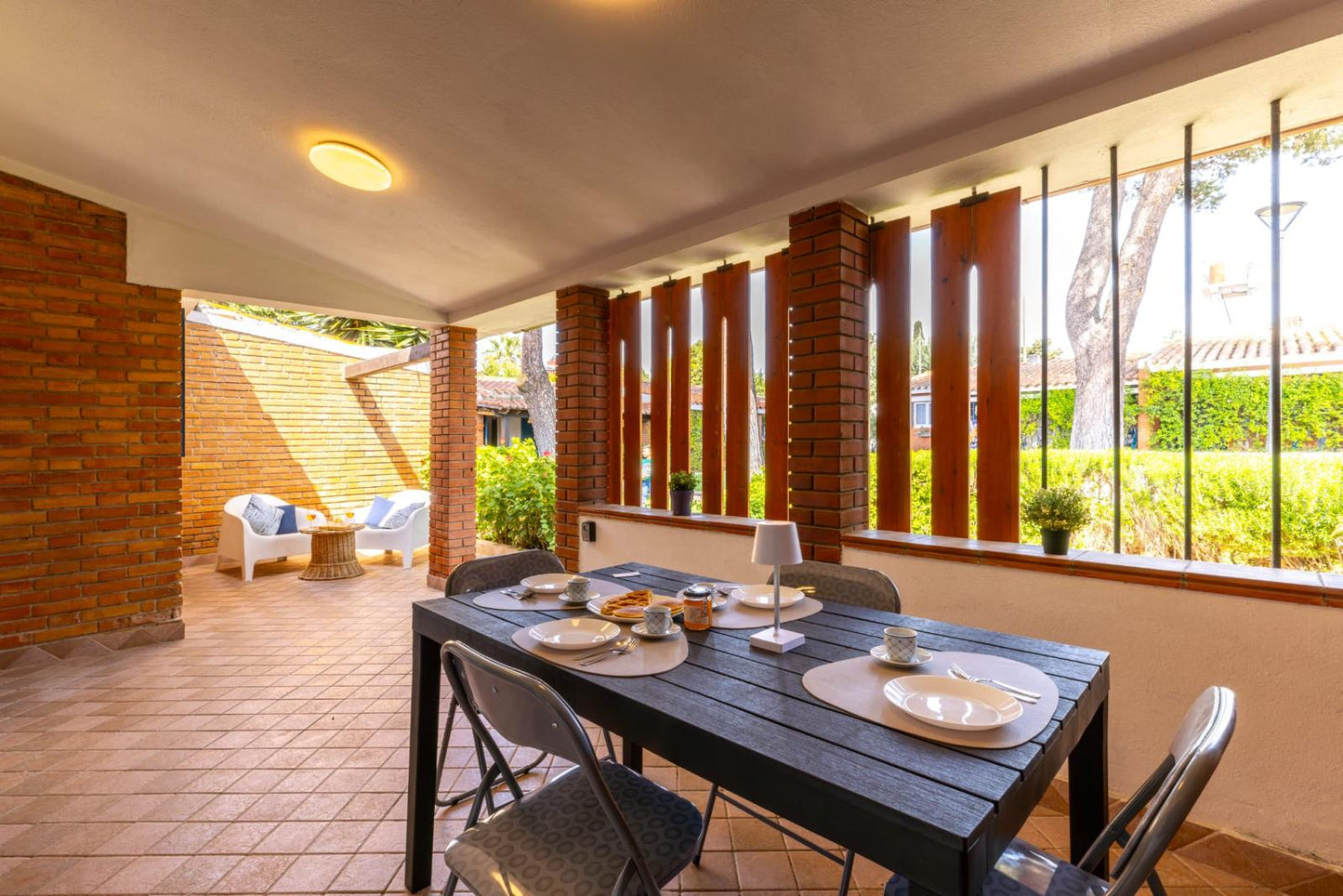[ CASA VACANZA CON PISCINA // QUARTU SANT'ELENA ]