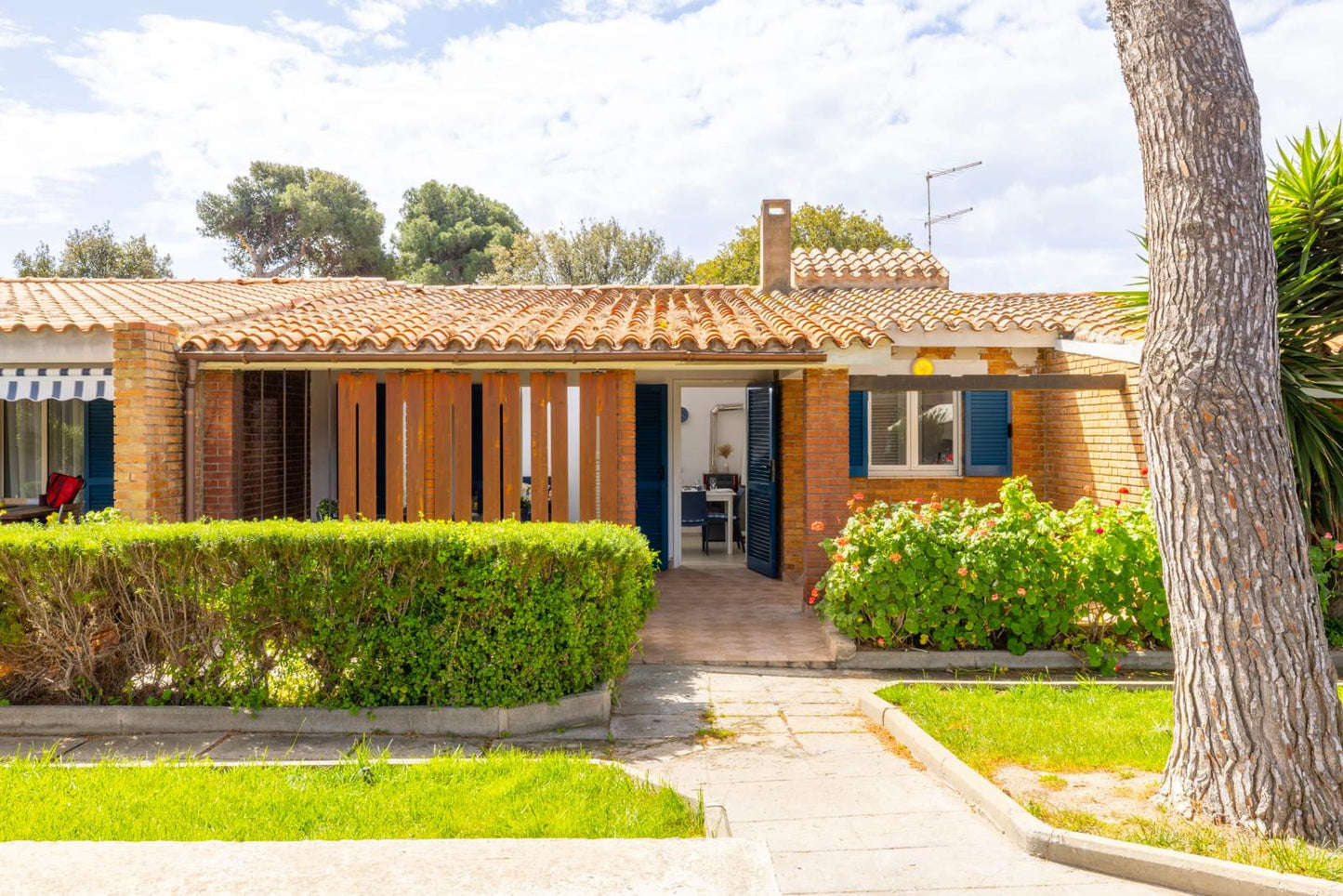 [ CASA VACANZA CON PISCINA // QUARTU SANT'ELENA ]