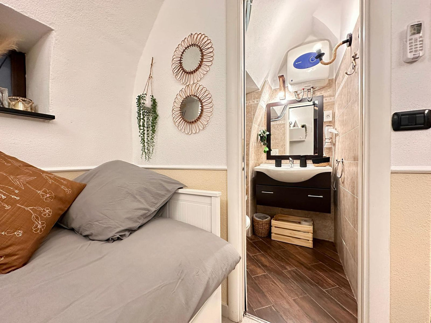 [ "APARTMENT BOUTIQUE" CENTRO STORICO // SANREMO ]