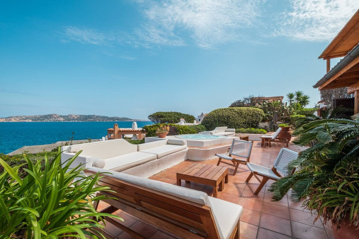 [ "TERRAZZA SUL MARE" // PUNTA SARDEGNA ]
