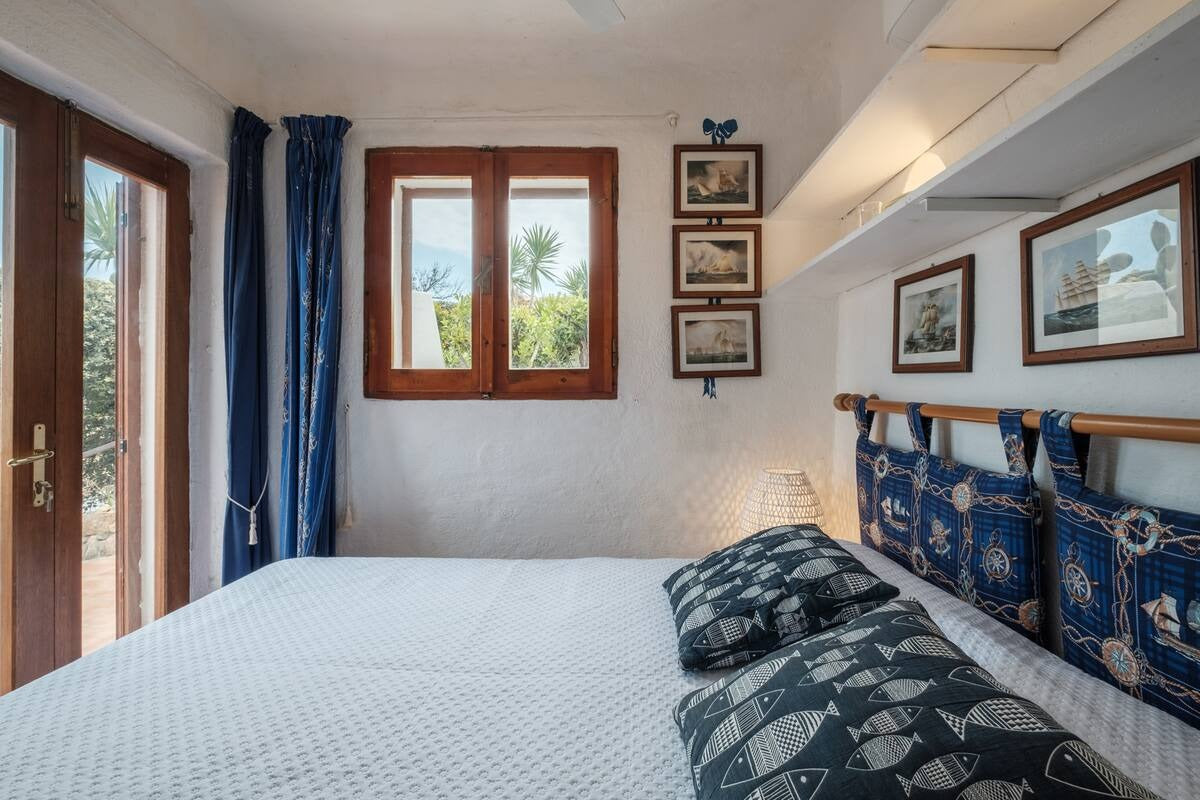 [ "TERRAZZA SUL MARE" // PUNTA SARDEGNA ]
