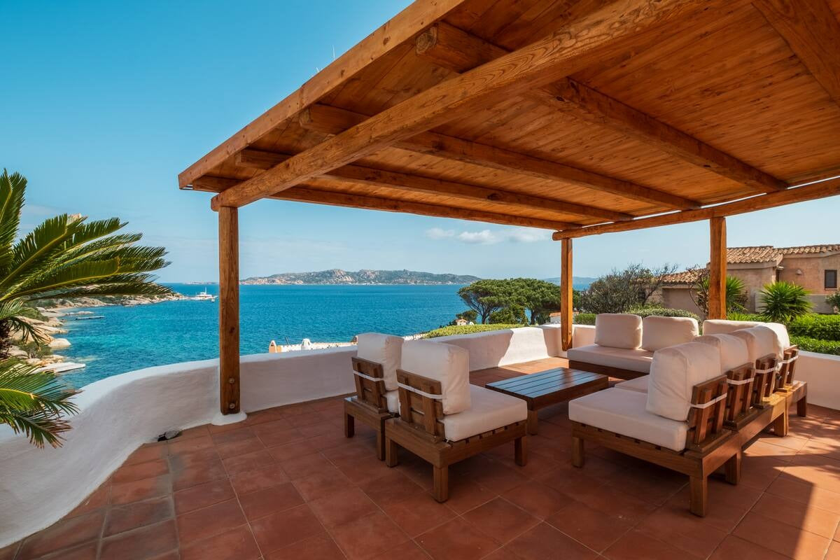 [ "TERRAZZA SUL MARE" // PUNTA SARDEGNA ]