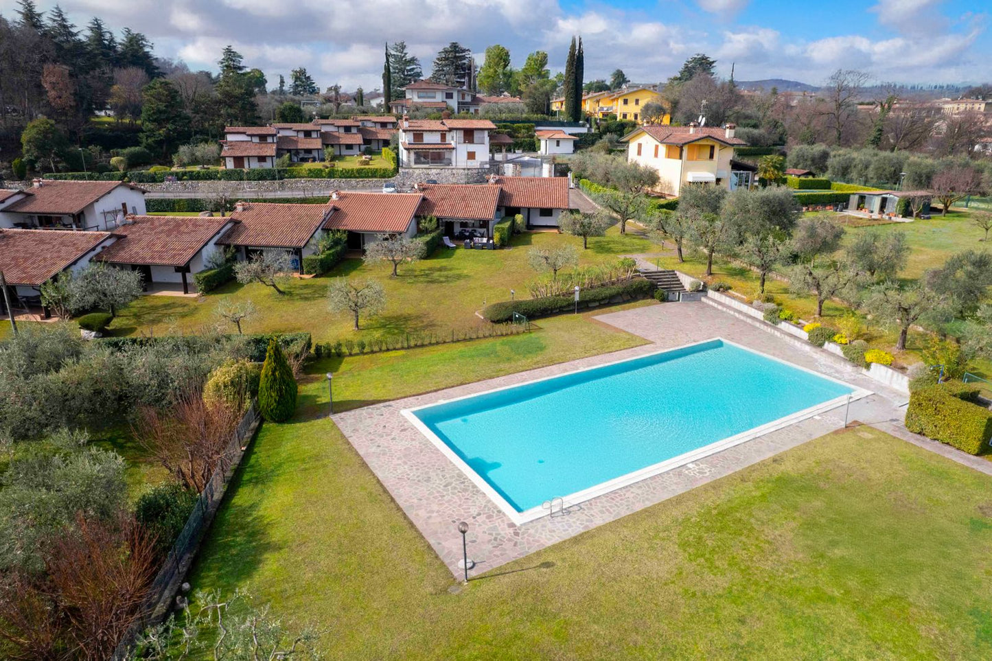 [ "VILLA A SOIANO" // LAGO DI GARDA" ]