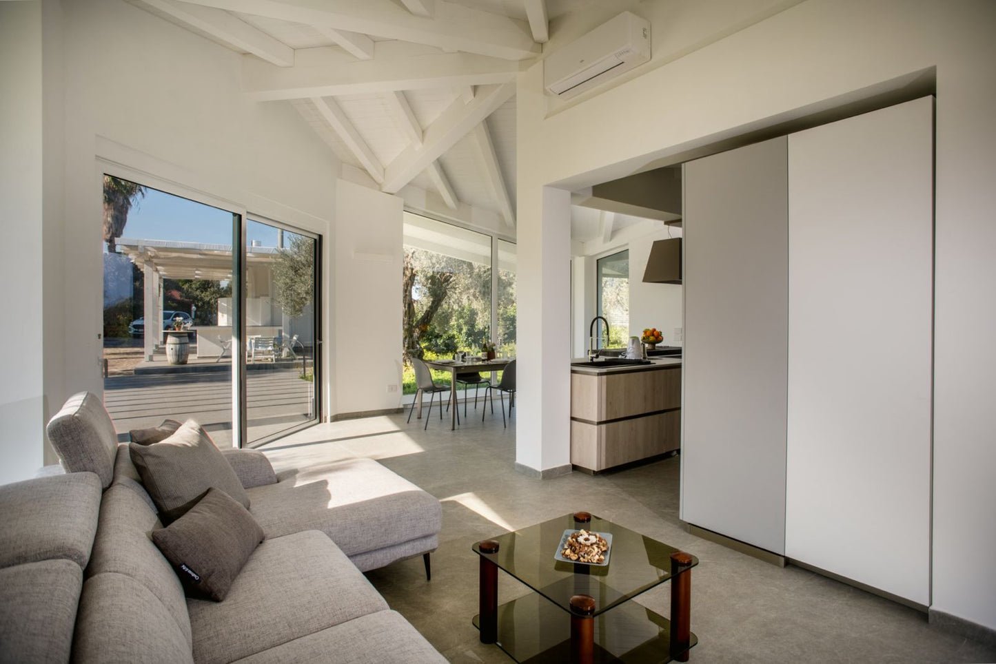 [ "VILLA SICILY APPARTAMENTO DEPANDANCE" // ACQUEDOLCI - MESSINA ]