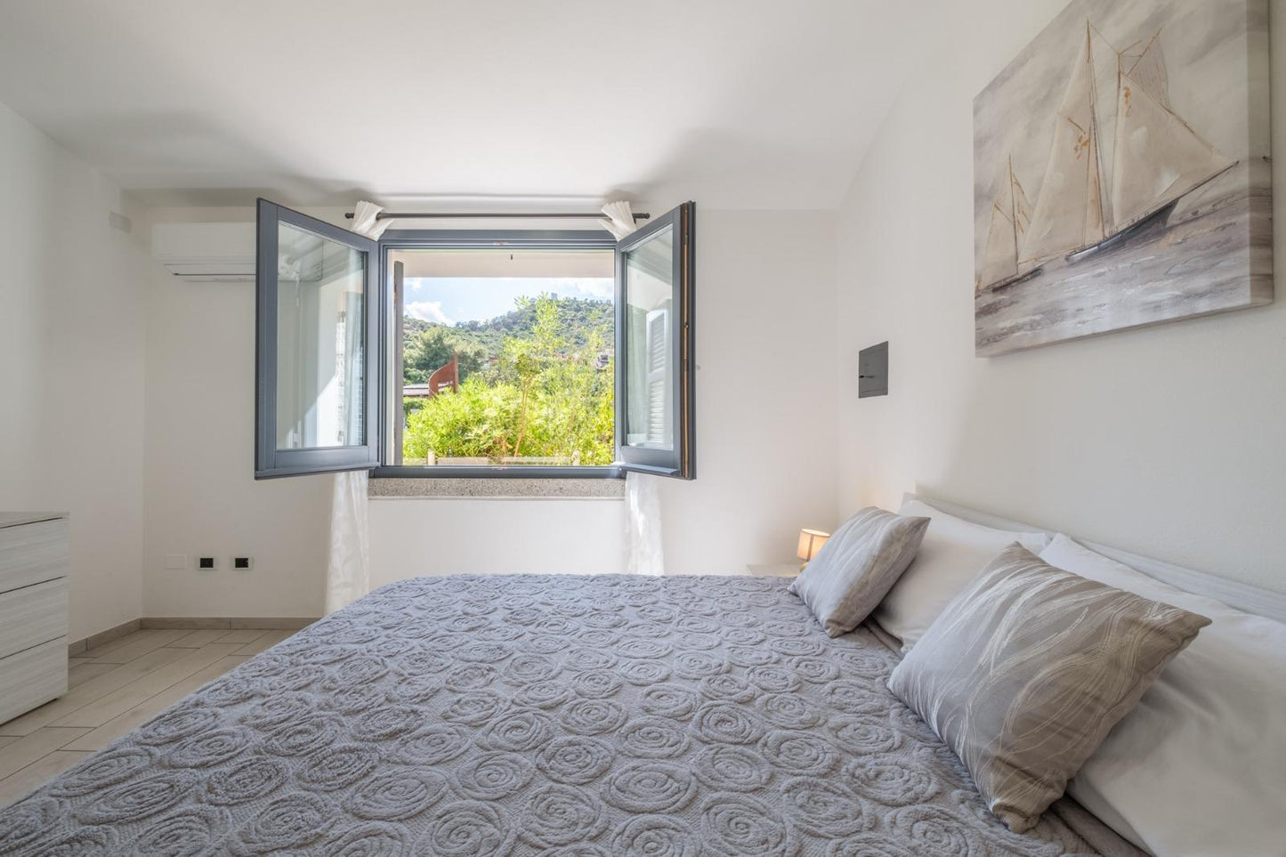 [ "VILLA EXCLUSIVE RESORT IS MOLAS" // PULA ]