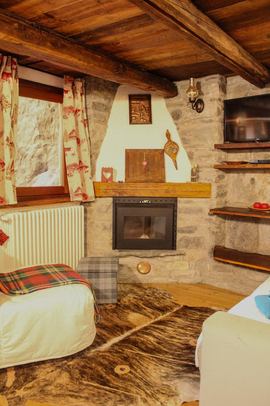 [ CHALET BILOCALE // VALLE D'AOSTA ]