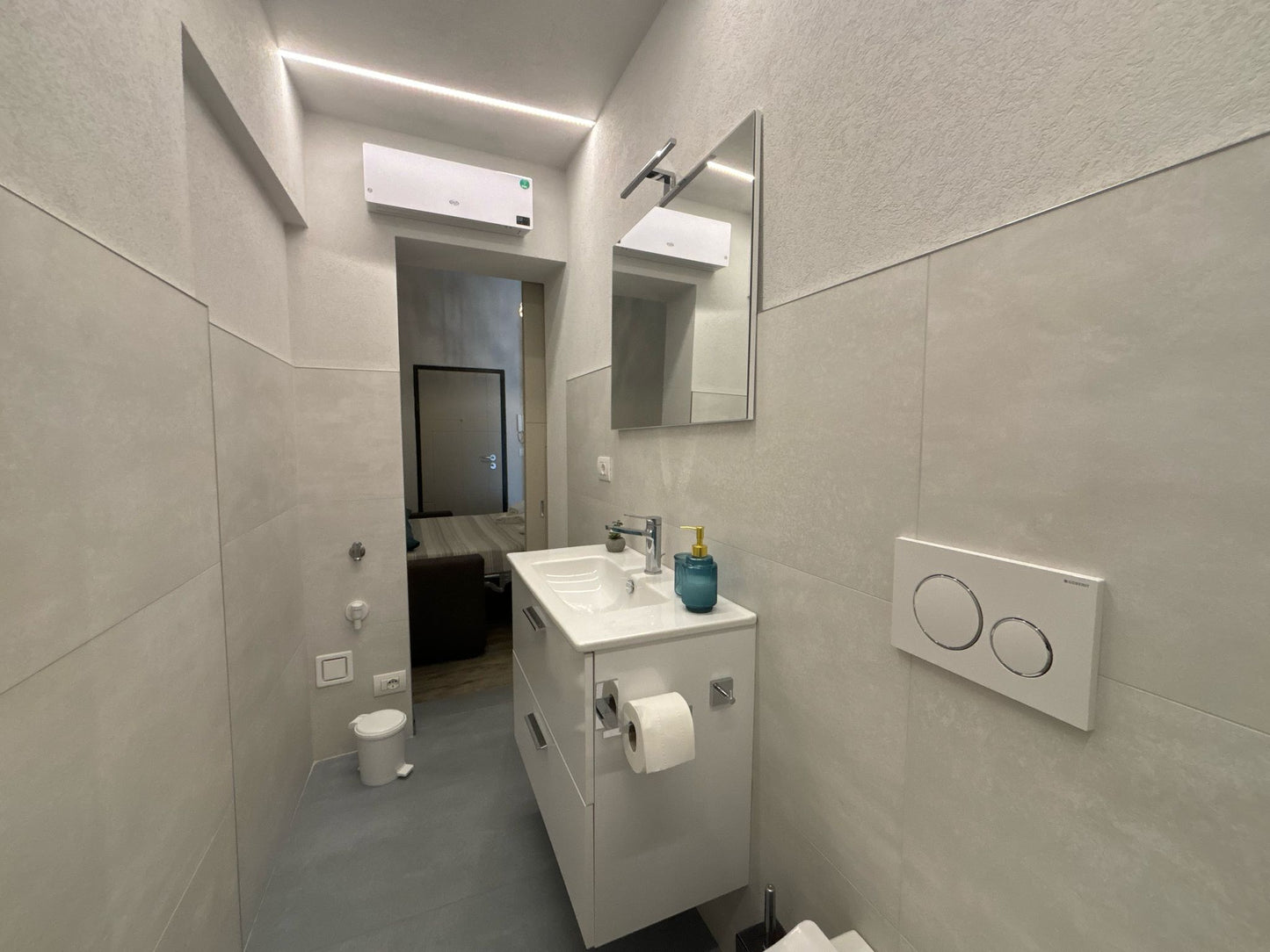 [ "APARTMENT SOLIS" // ALASSIO ]