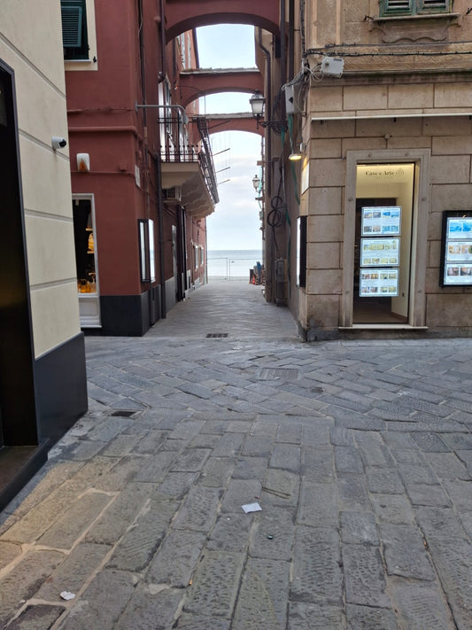[ "APARTMENT SOLIS" // ALASSIO ]