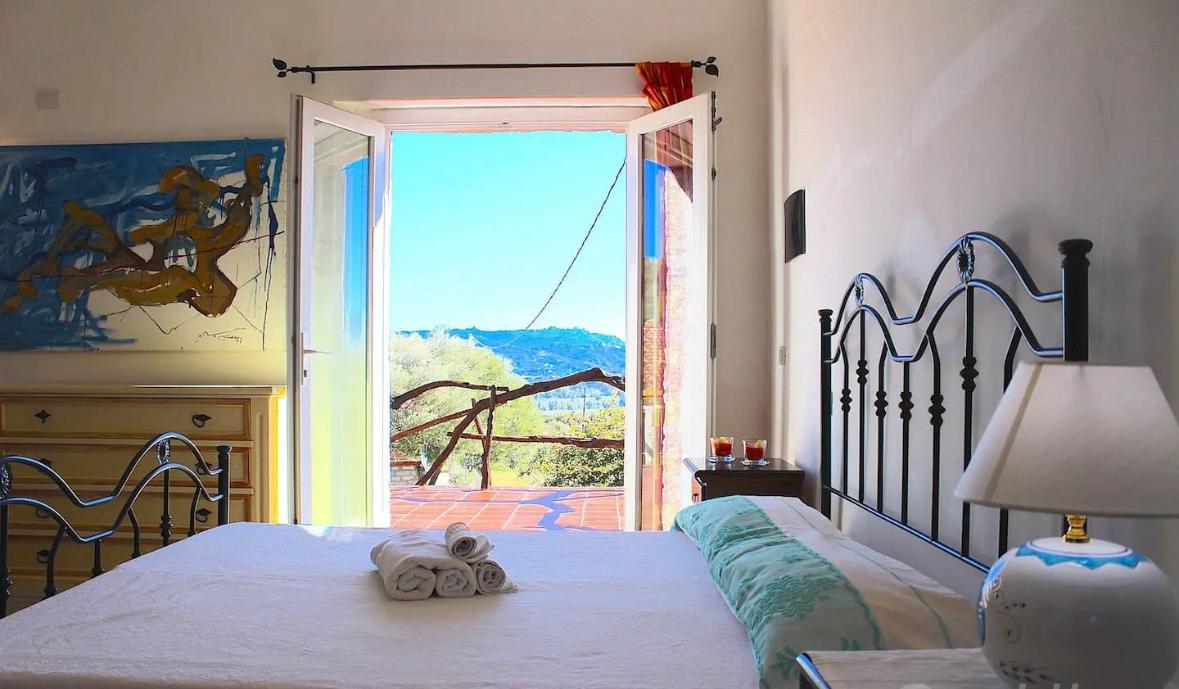 [ "AGRITURISMO PIETRA SARDA" // ARZACHENA ]