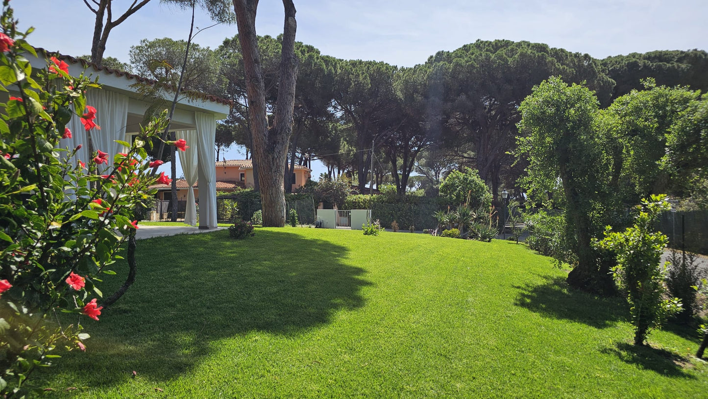 [ "VILLA PINETA DEGLI IS MORUS" // PULA