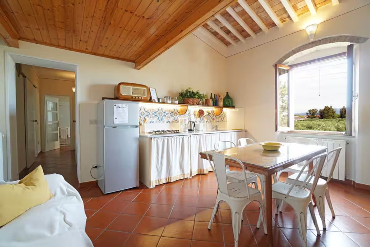 [ "BORGO LE QUERCE" // CECINA ]