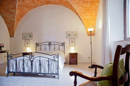 [ "BORGO LE QUERCE" // CECINA ]