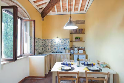 [ "BORGO LE QUERCE" // CECINA ]