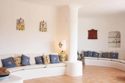[ "VILLA PORTO RAFAEL" CON PISCINA VISTA MARE // PUNTA SARDEGNA ]