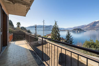 [ "APARTMENT VISTA LAGO" // LAGO DI COMO ]