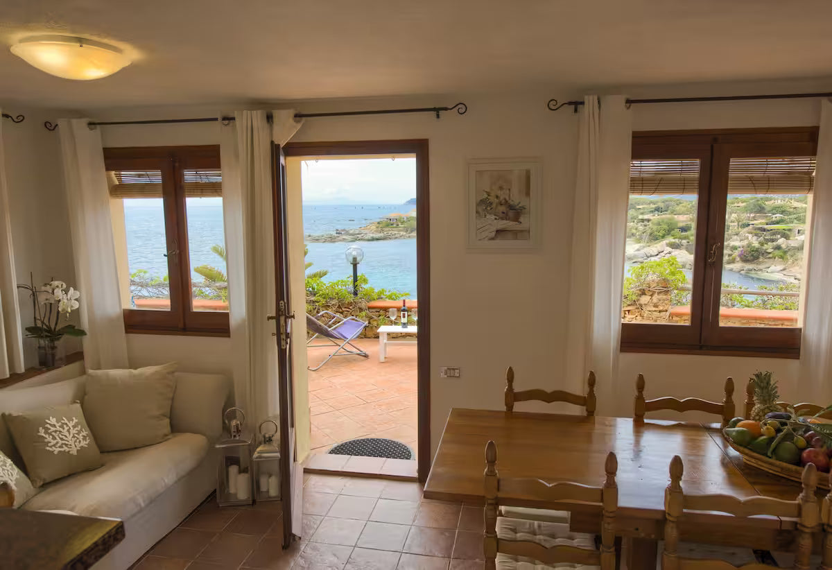 [ "VILLA CALA CATERINA" ACCESSO DIRETTO ALLA SPIAGGIA // VILLASIMIUS ]