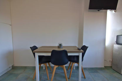 [ "MONOLOCALE 200MT MARE" // PALAU ]