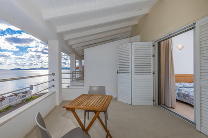 [ SUPERIOR VILLA // GOLFO ARANCI ]