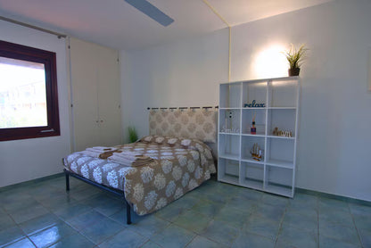 [ "MONOLOCALE 200MT MARE" // PALAU ]