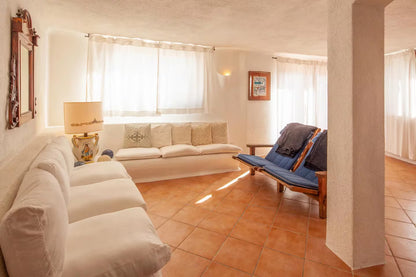 [ "VILLA PORTO RAFAEL" CON PISCINA VISTA MARE // PUNTA SARDEGNA ]