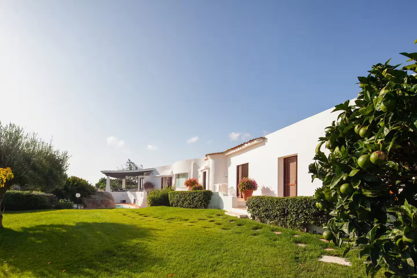 [ "VILLA PORTO RAFAEL" CON PISCINA VISTA MARE // PUNTA SARDEGNA ]