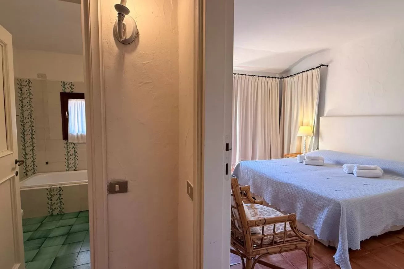 [ "BELVEDERE SMERALDA" // PORTO CERVO ]