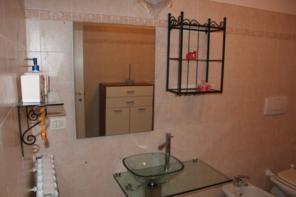 [ "LA CASA DEL RELAX" CON PISCINA PRIVATA // FINALE LIGURE ]