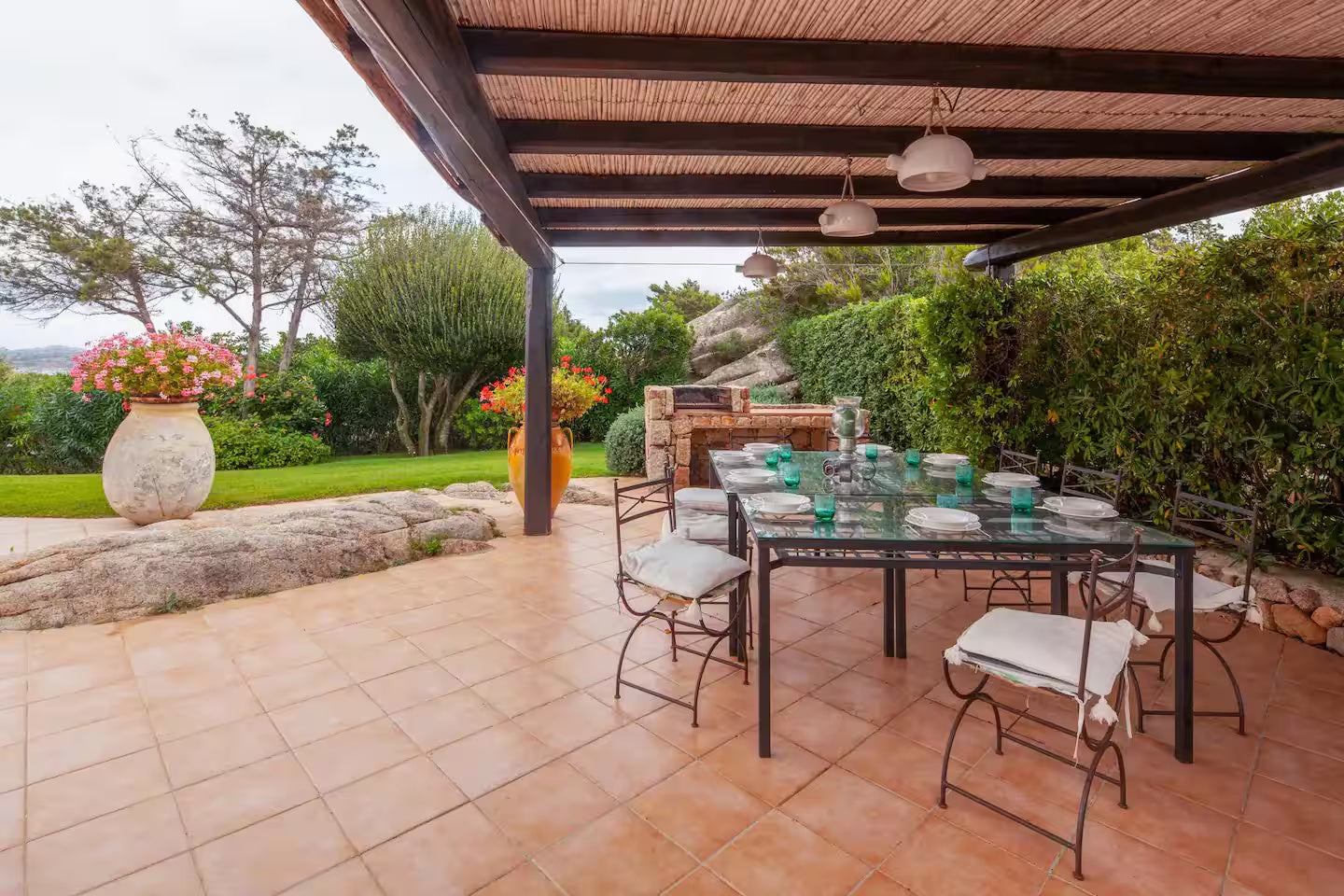 [ "VILLA PORTO RAFAEL" CON PISCINA VISTA MARE // PUNTA SARDEGNA ]