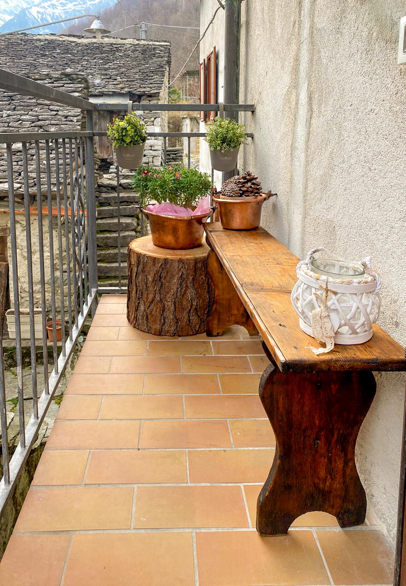 [ "CHALET INCANTO" //  SCHIERANCO-VALLE ANTRONA ]