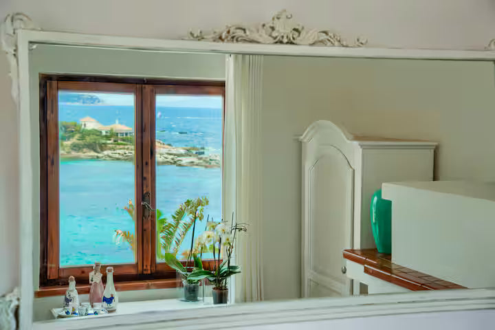 [ "VILLA CALA CATERINA" ACCESSO DIRETTO ALLA SPIAGGIA // VILLASIMIUS ]