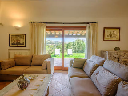 [ "VILLA GINEPRO" // ARZACHENA ]