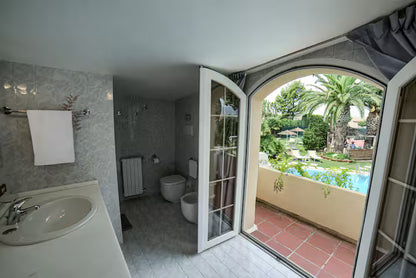 [ "VILLA OLEANDRA" TENNIS E PISCINA PRIVATA // QUARTU SANT'ELENA ]
