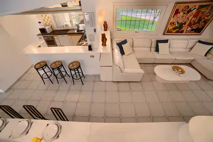 [ "VILLA OLEANDRA" TENNIS E PISCINA PRIVATA // QUARTU SANT'ELENA ]