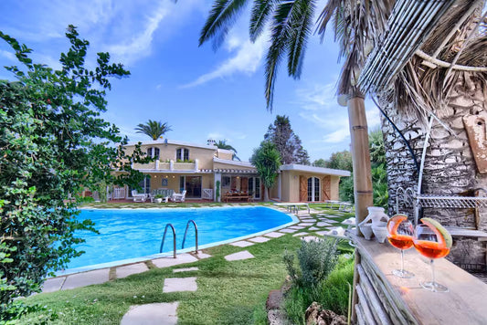 [ "VILLA OLEANDRA" TENNIS E PISCINA PRIVATA // QUARTU SANT'ELENA ]