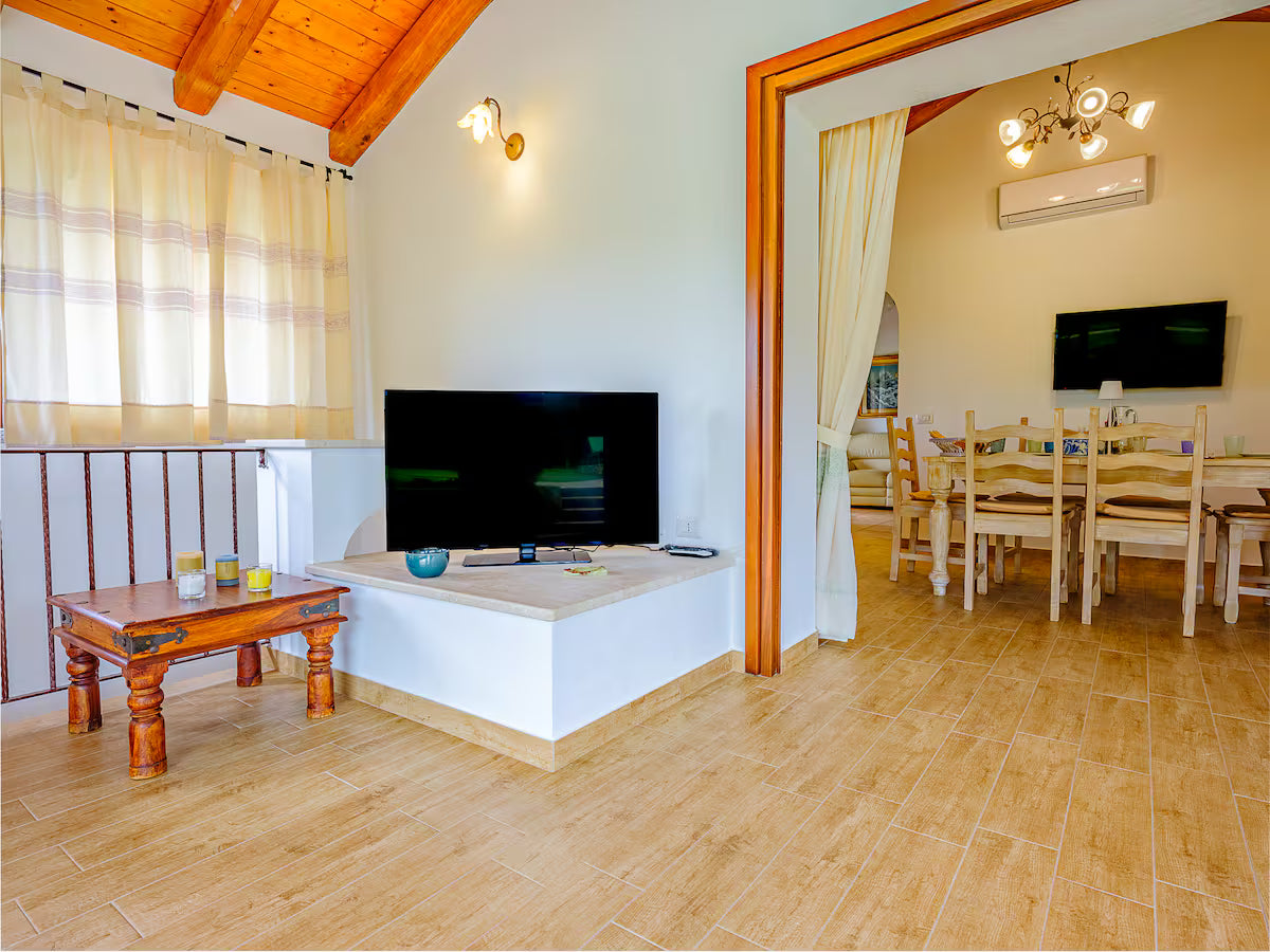 [ "VILLA EUCALIPTO" OLBIA ]
