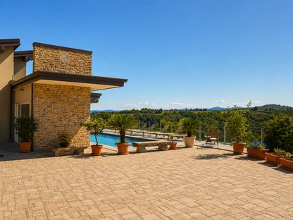 [ "VILLA BELVEDERE LANGHE" PISCINA PRIVATA E BAGNO TURCO // BRIAGLIA ]