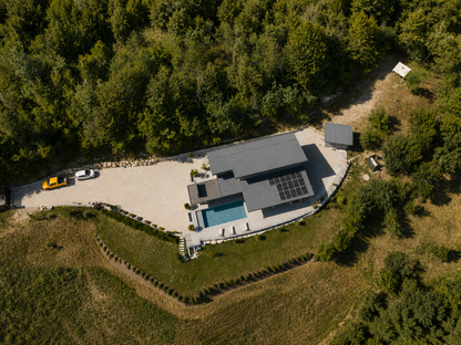 [ "VILLA BELVEDERE LANGHE" PISCINA PRIVATA E BAGNO TURCO // BRIAGLIA ]