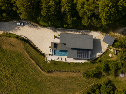 [ "VILLA BELVEDERE LANGHE" PISCINA PRIVATA E BAGNO TURCO // BRIAGLIA ]