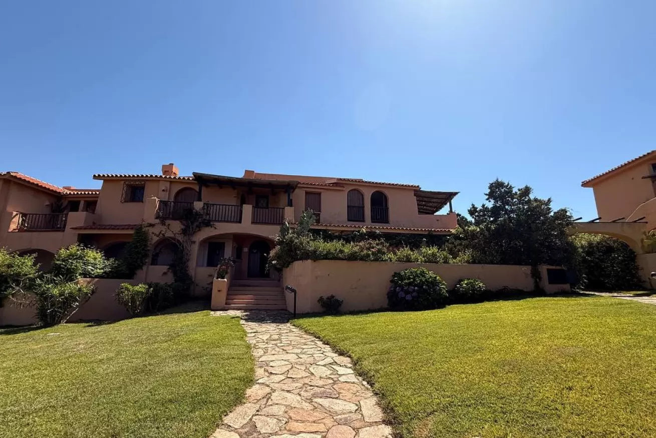 [ "BELVEDERE SMERALDA" // PORTO CERVO ]