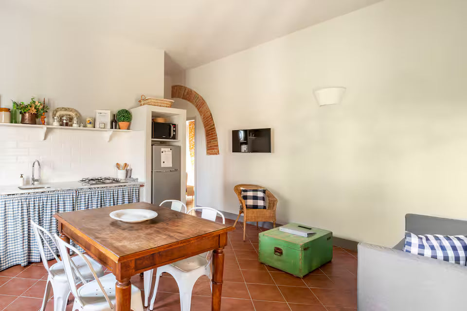 [ "CASALE DEGLI ULIVI" // ROSIGNANO MARITTIMO ]
