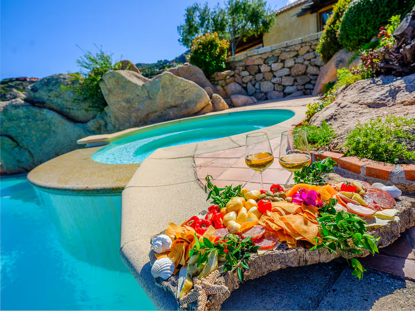 [ "VILLA PERLA 2" // PORTO CERVO ]
