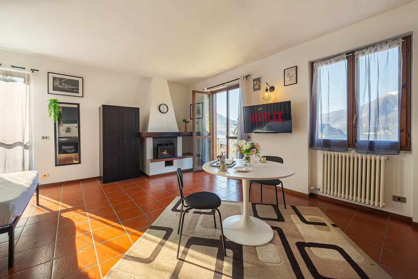 [ "APARTMENT VISTA LAGO" // LAGO DI COMO ]