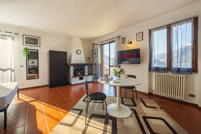 [ "APARTMENT VISTA LAGO" // LAGO DI COMO ]